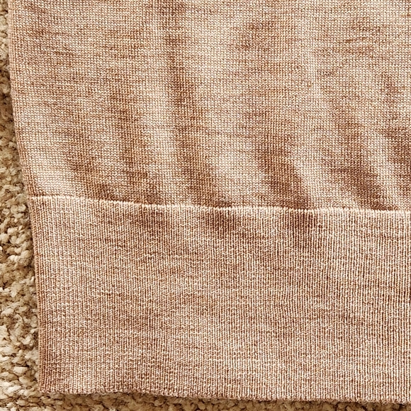 Banana Republic Extra Fine Knit Washable Merino Wool Sweater Size M Color Camel - Picture 7 of 10